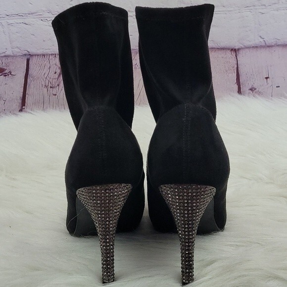 Nina Black Stretch Fabric "Diamond" studded Heel Booties. Size 8 - Picture 4 of 8